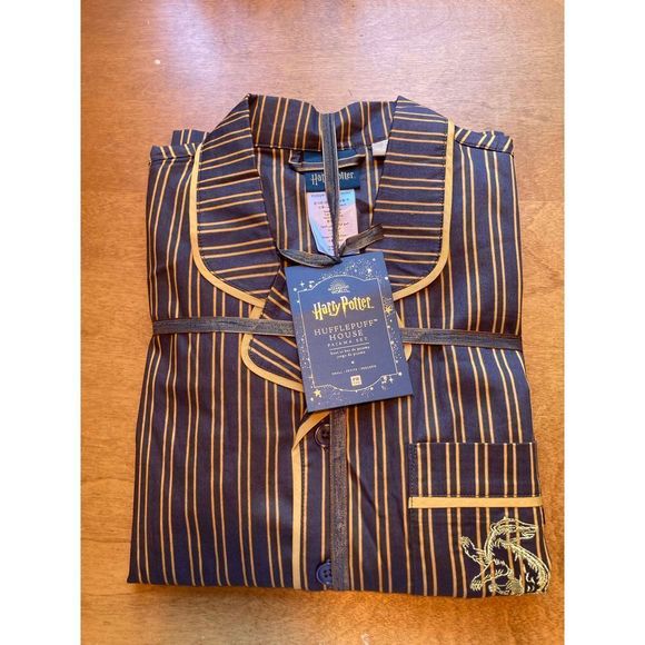 Pottery Barn Teen Harry Potter Pajamas Hufflepuff Small NWT - Picture 1 of 4